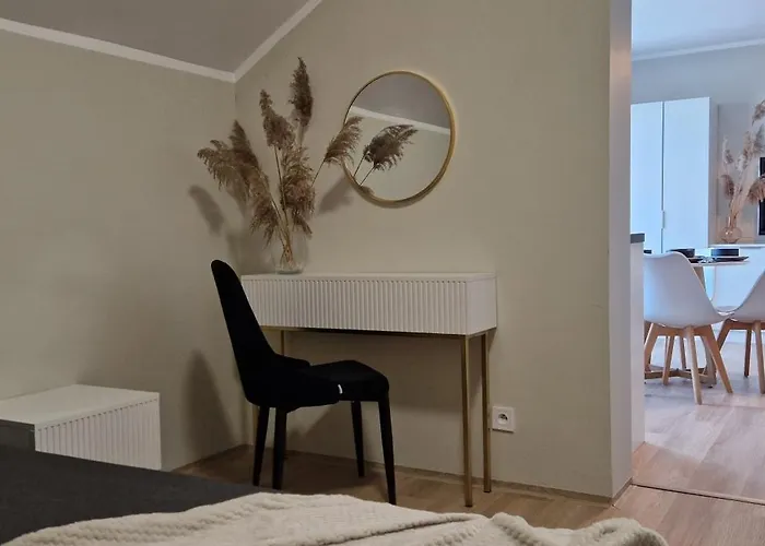 Port 招待所 库瑞尼卡慕斯卡